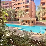 Fully Renovated Stylish Apartment / Pool