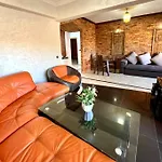 Fully Renovated Stylish Apartment / Pool