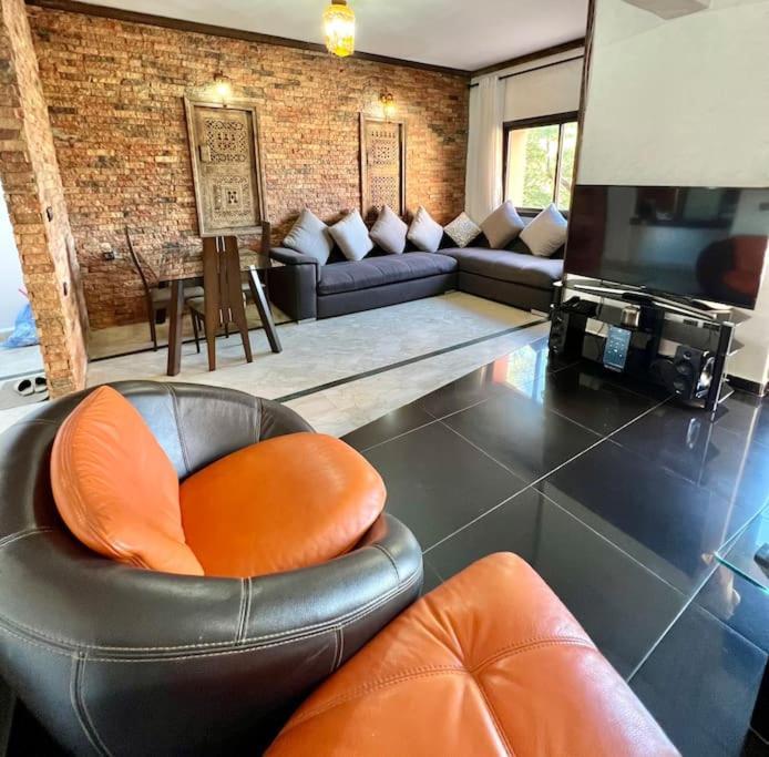 Fully Renovated Stylish / Pool